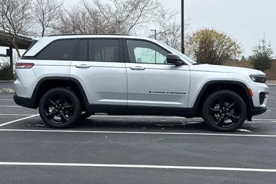 2022 Jeep Grand Cherokee Altitude 4x4