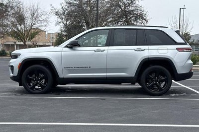 2022 Jeep Grand Cherokee Altitude 4x4