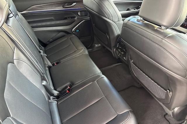 2023 Jeep Grand Cherokee L Overland 4x4