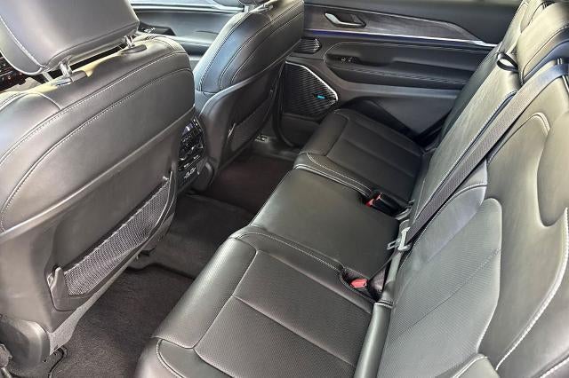 2023 Jeep Grand Cherokee L Overland 4x4