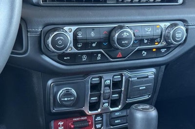2025 Jeep Wrangler 4-Door Recon 4x4