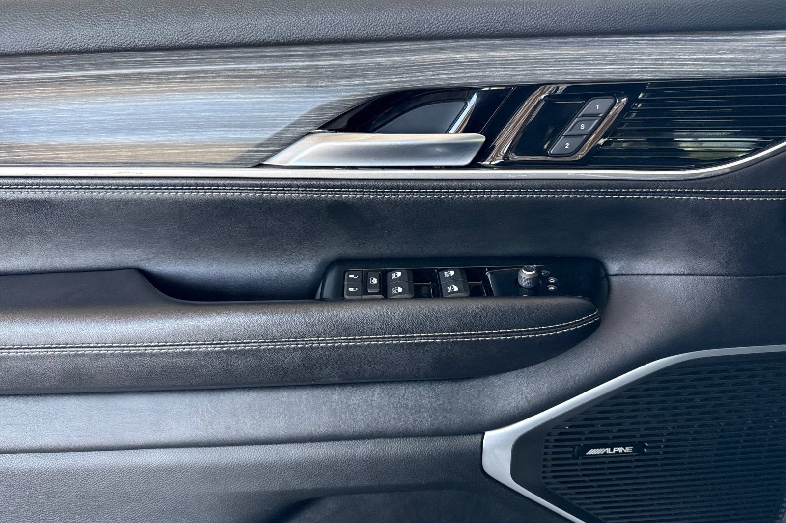 2023 Jeep Wagoneer L Series II