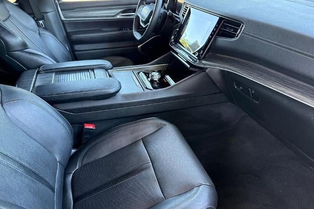 2023 Jeep Wagoneer L Series II 4x2