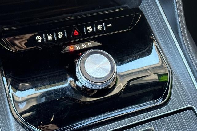 2023 Jeep Wagoneer L Series II 4x2