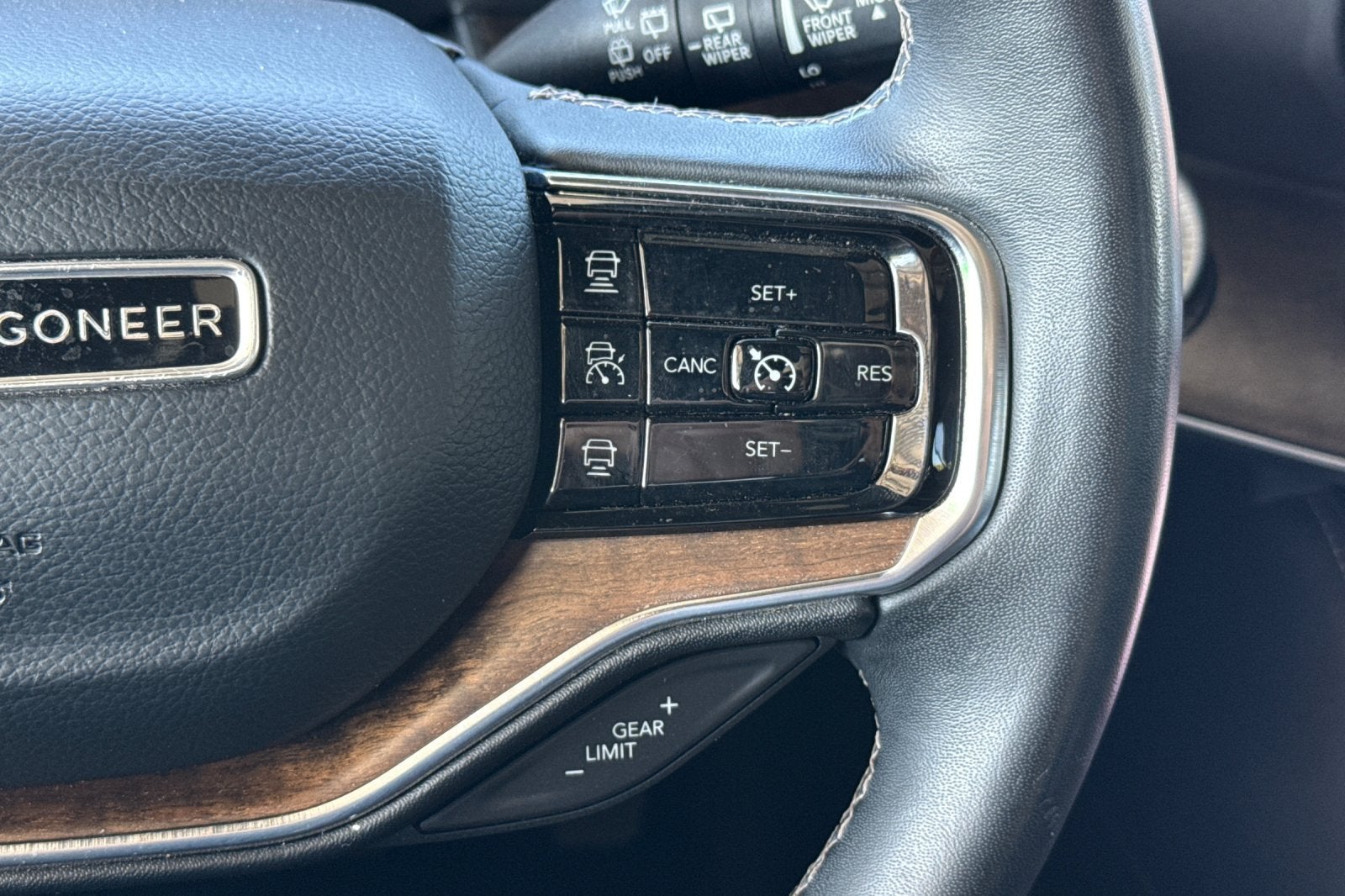 2024 Jeep Grand Wagoneer L Base