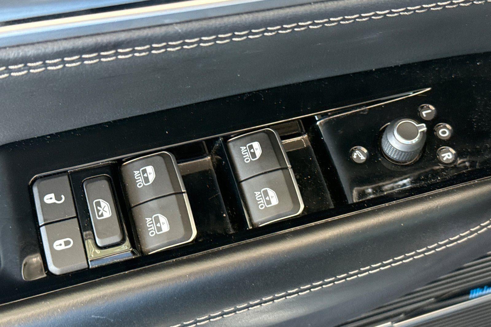 2024 Jeep Grand Wagoneer L Base