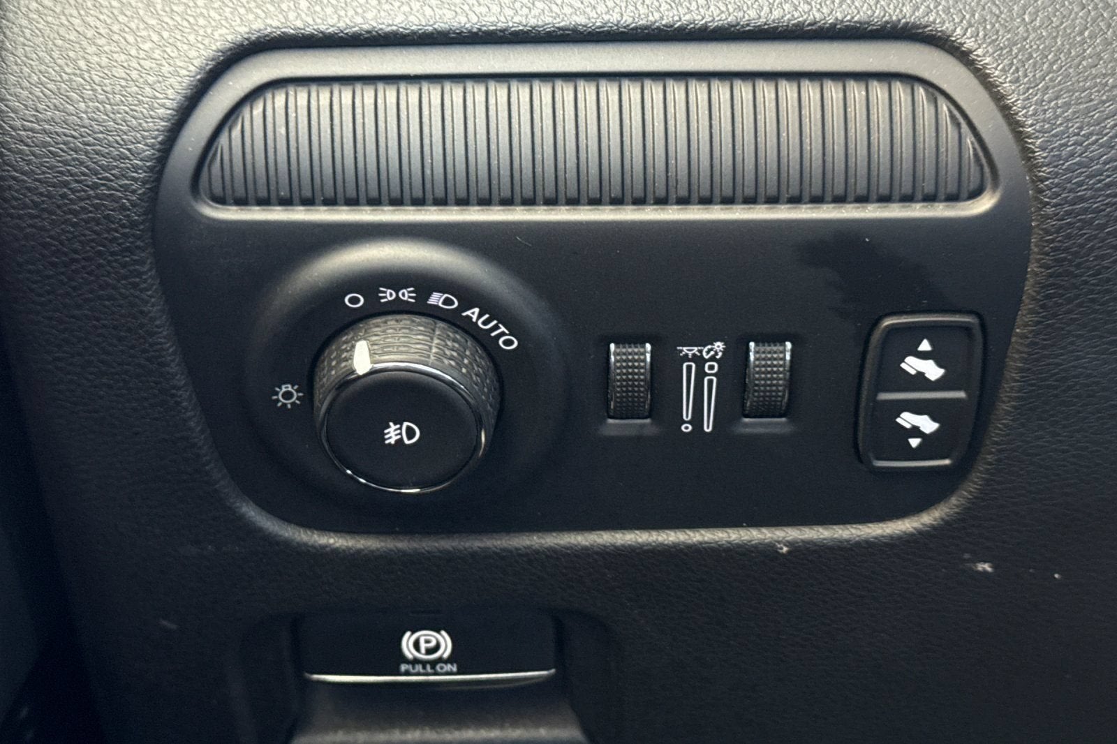 2024 Jeep Grand Wagoneer L Base