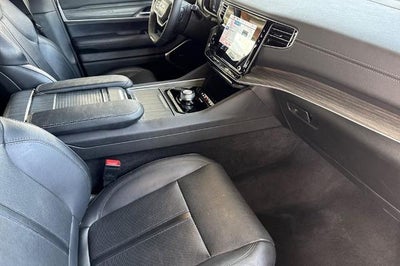 2024 Jeep Wagoneer Series II 4x2