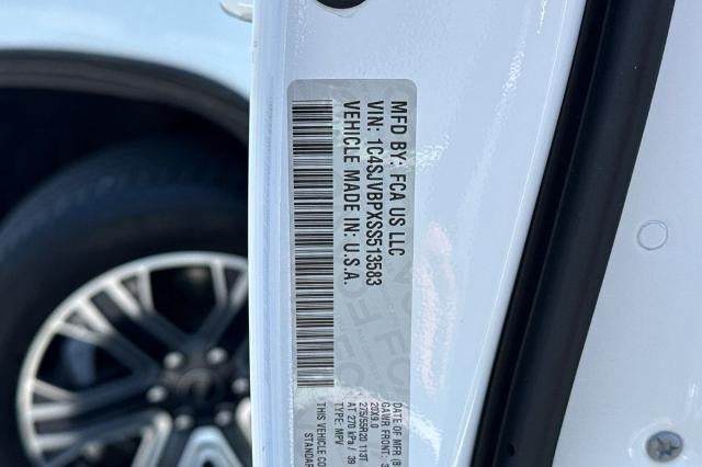2025 Jeep Wagoneer Carbide 4x4