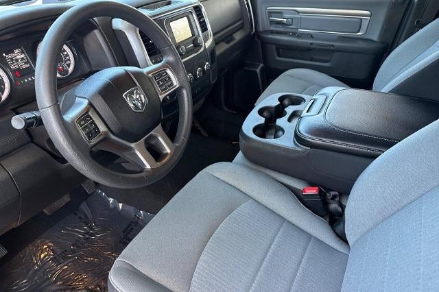2024 RAM 1500 Classic SLT Quad Cab 4x2 6'4" Box