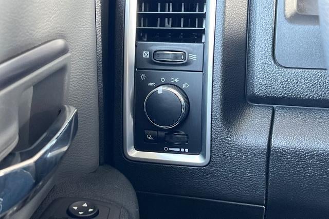 2024 RAM 1500 Classic SLT Quad Cab 4x2 6'4" Box