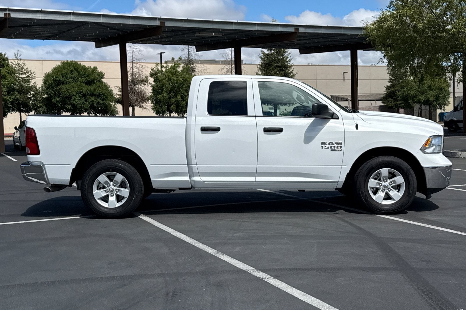 2024 RAM 1500 Classic SLT Quad Cab 4x2 6'4" Box