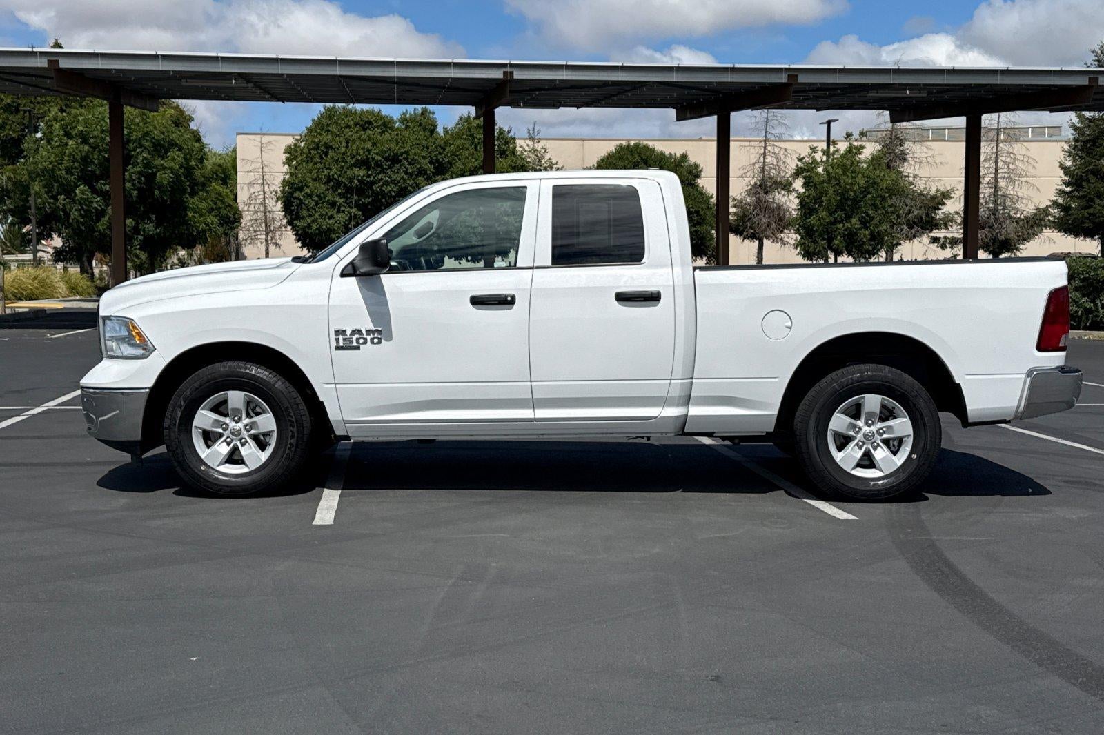 2024 RAM 1500 Classic SLT Quad Cab 4x2 6'4" Box