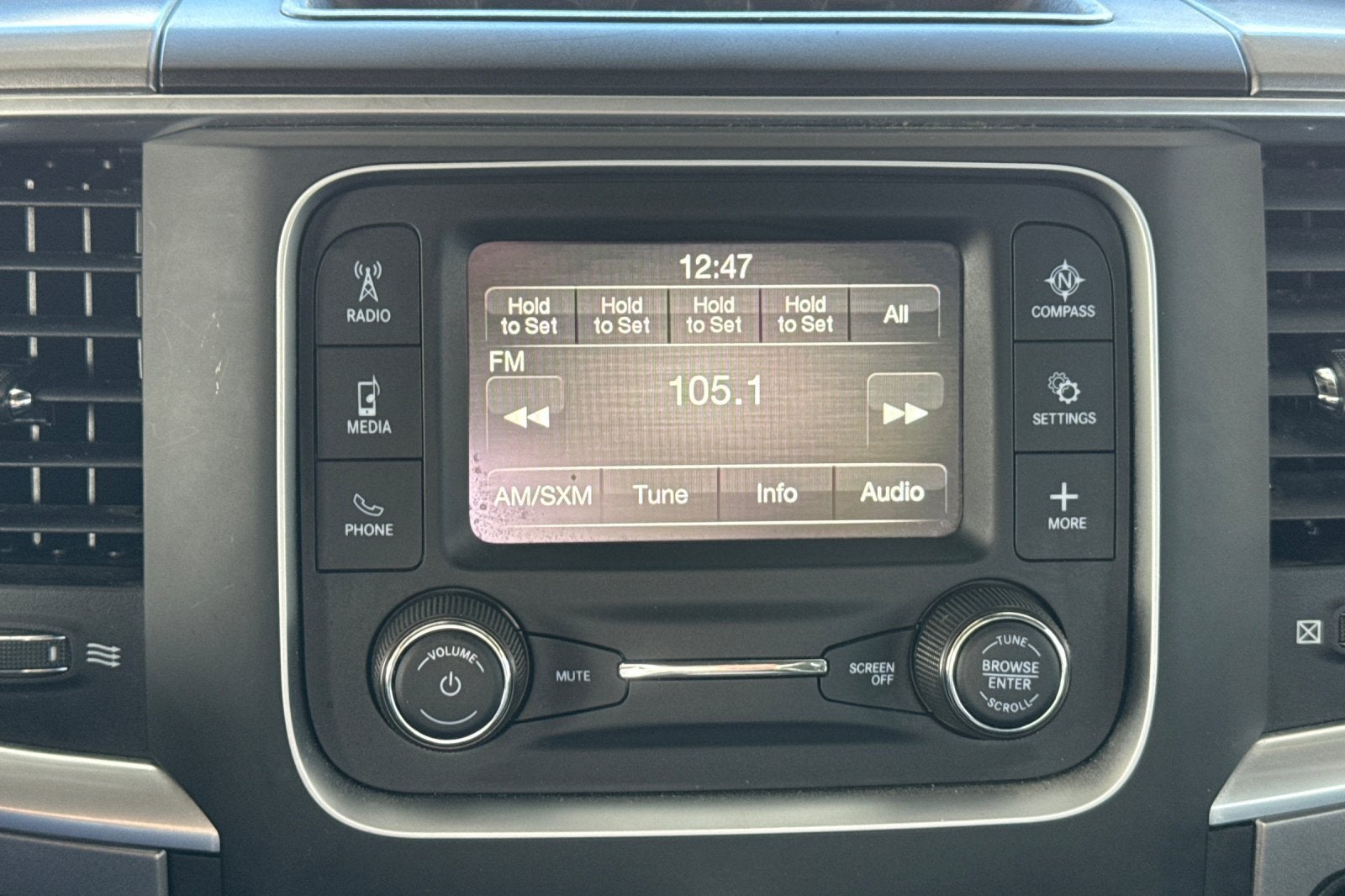 2024 RAM 1500 Classic SLT Quad Cab 4x2 6'4" Box