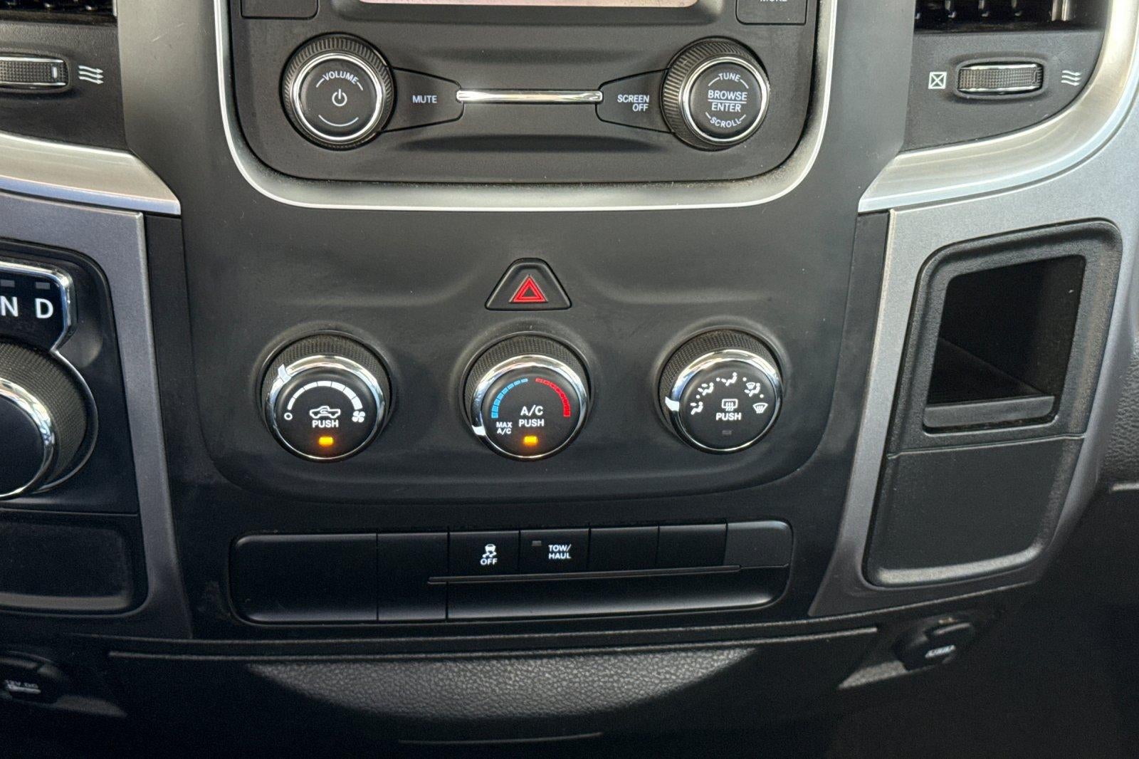 2024 RAM 1500 Classic SLT Quad Cab 4x2 6'4" Box