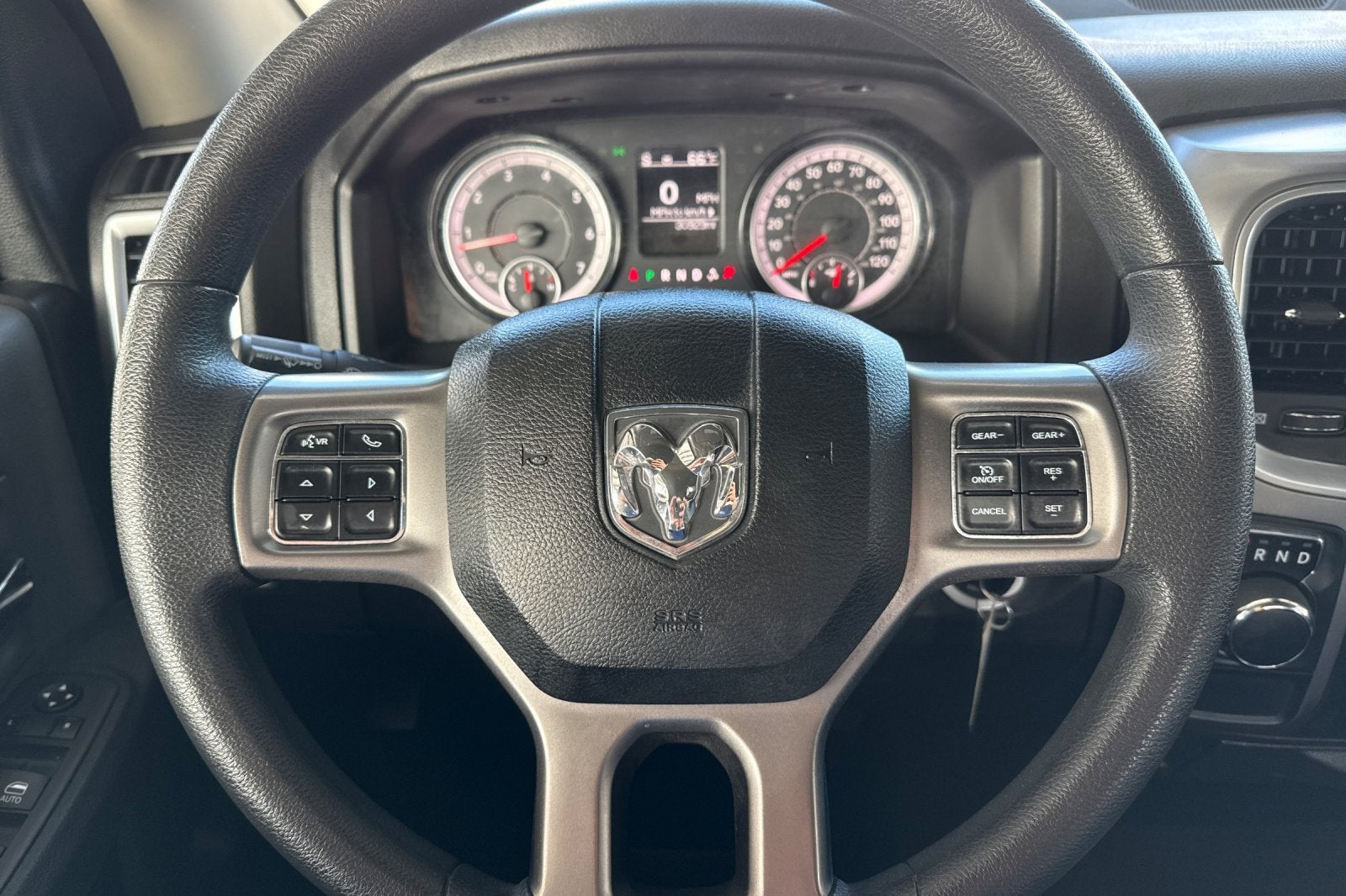 2024 RAM 1500 Classic SLT Quad Cab 4x2 6'4" Box
