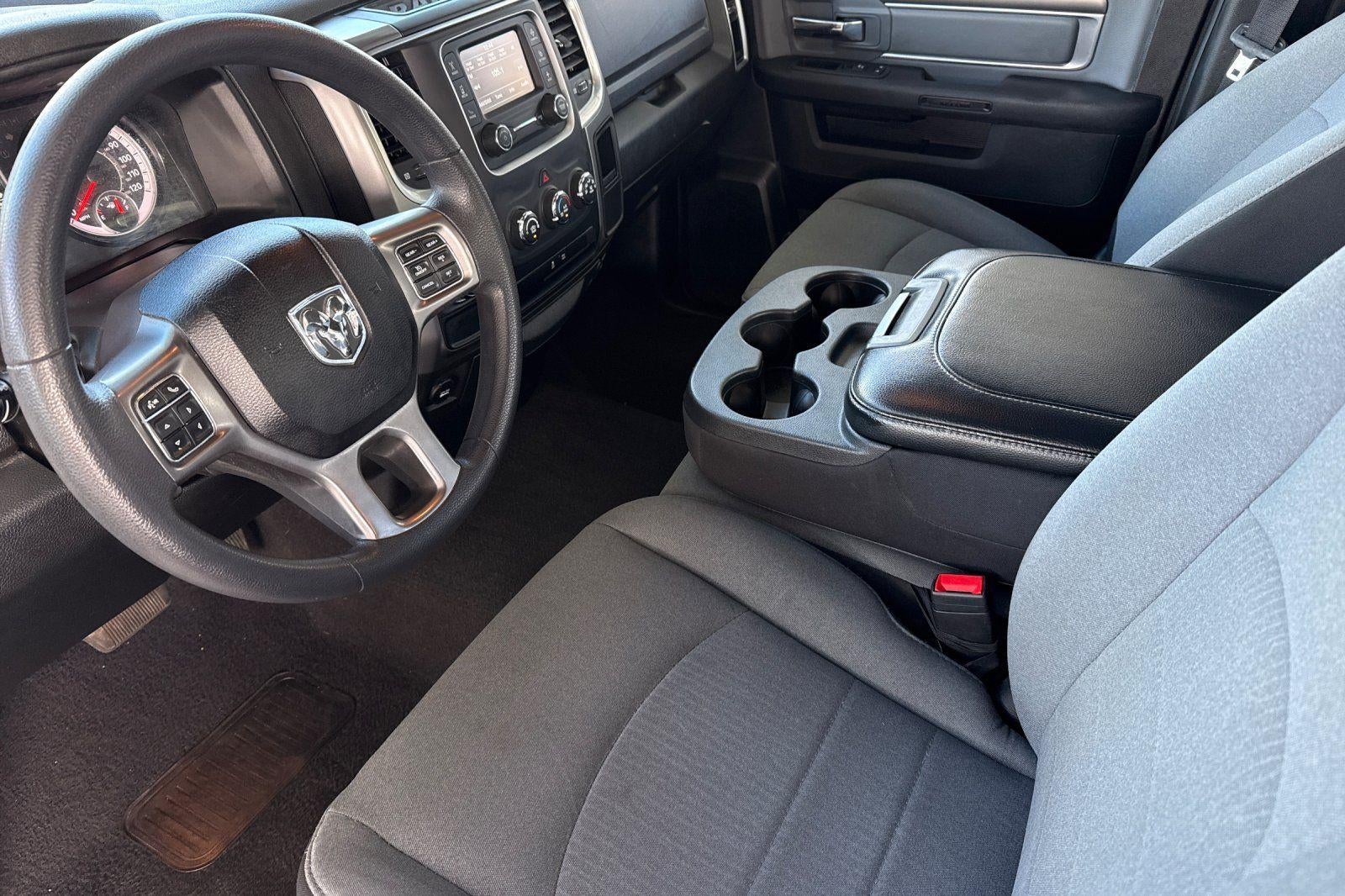 2024 RAM 1500 Classic SLT Quad Cab 4x2 6'4" Box
