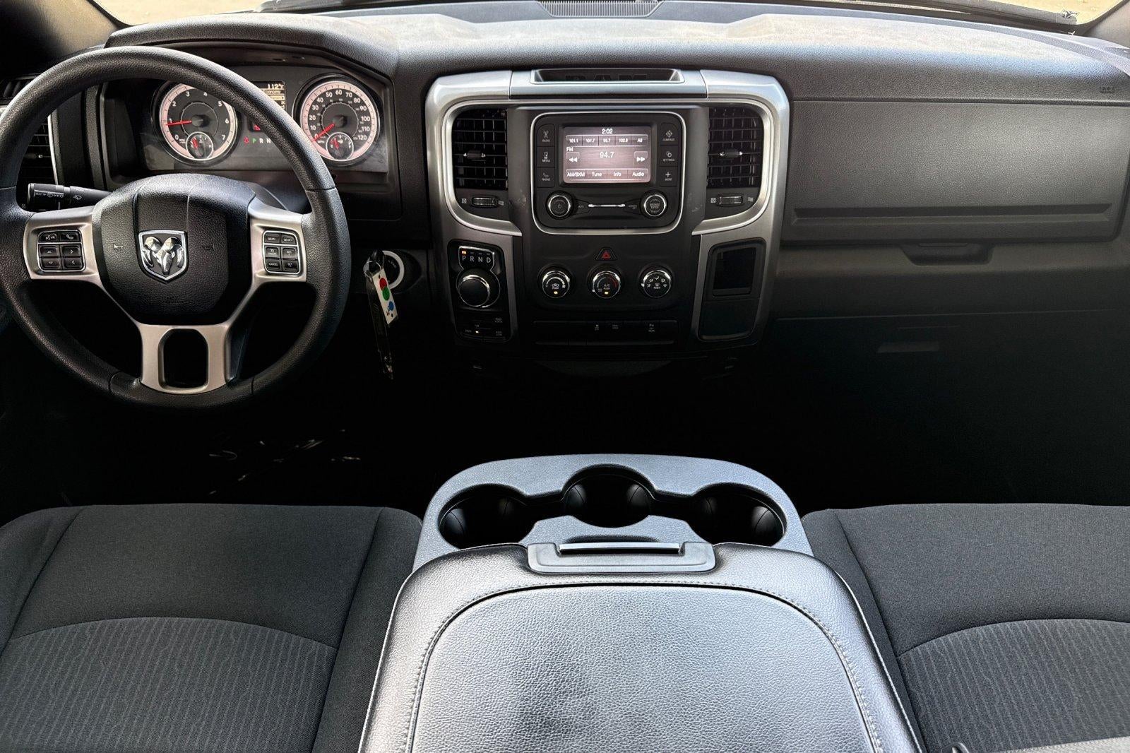 2024 RAM 1500 Classic Warlock Crew Cab 4x4 5'7" Box