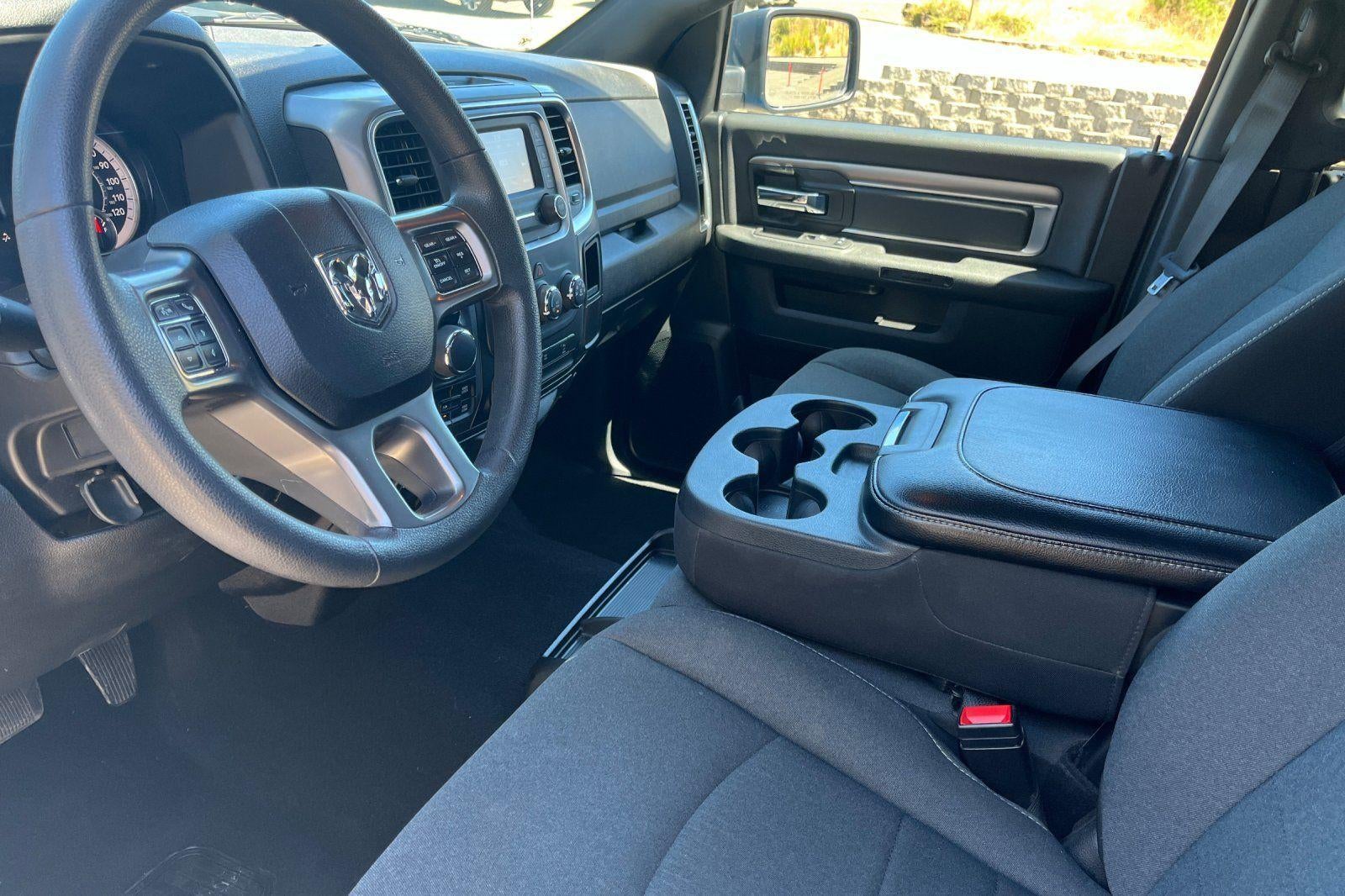 2024 RAM 1500 Classic Warlock Crew Cab 4x4 5'7" Box