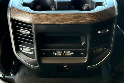 2019 RAM 1500 Laramie Crew Cab 4x2 5'7" Box