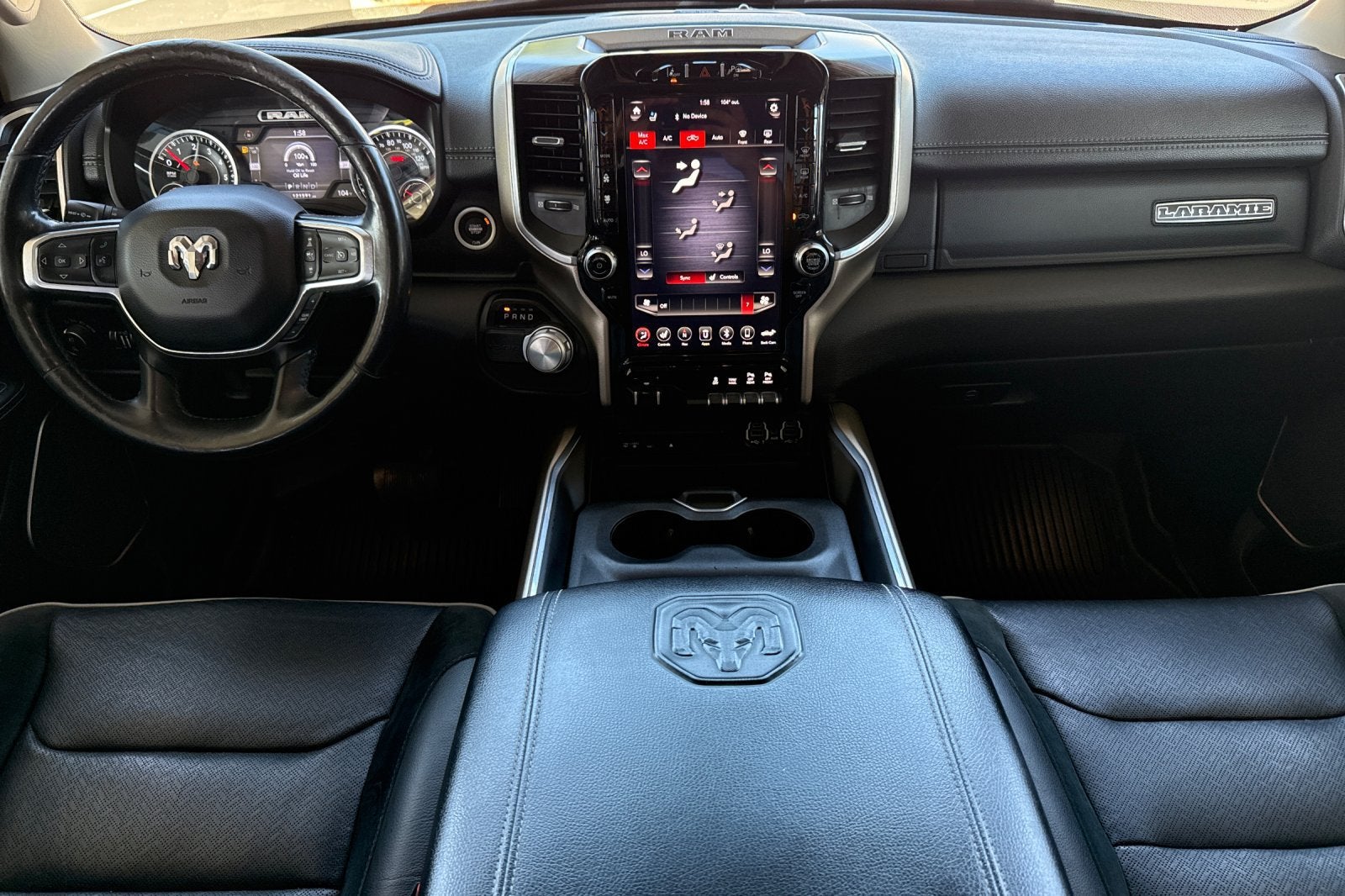 2019 RAM 1500 Laramie Crew Cab 4x2 5'7" Box