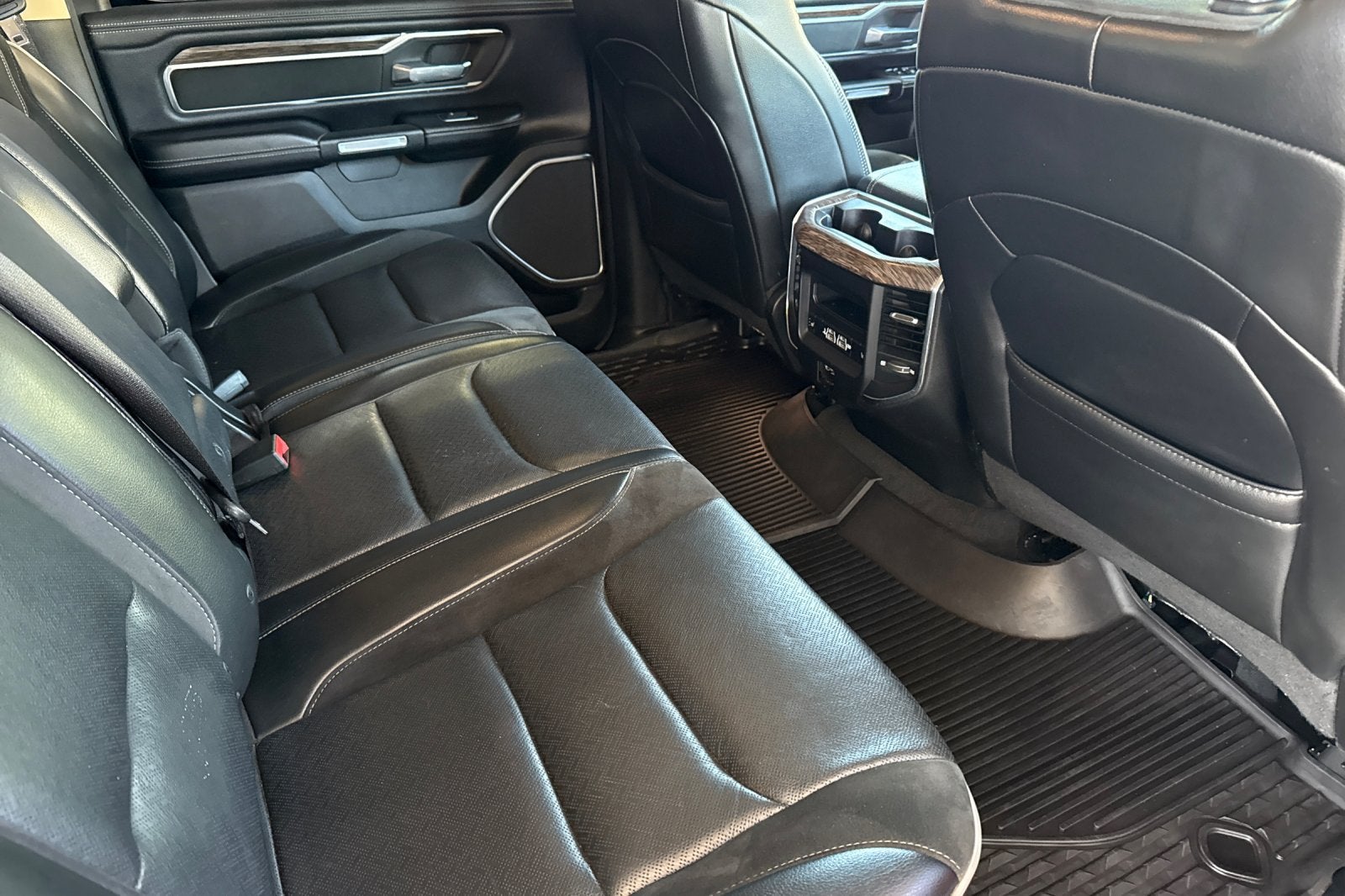 2019 RAM 1500 Laramie Crew Cab 4x2 5'7" Box