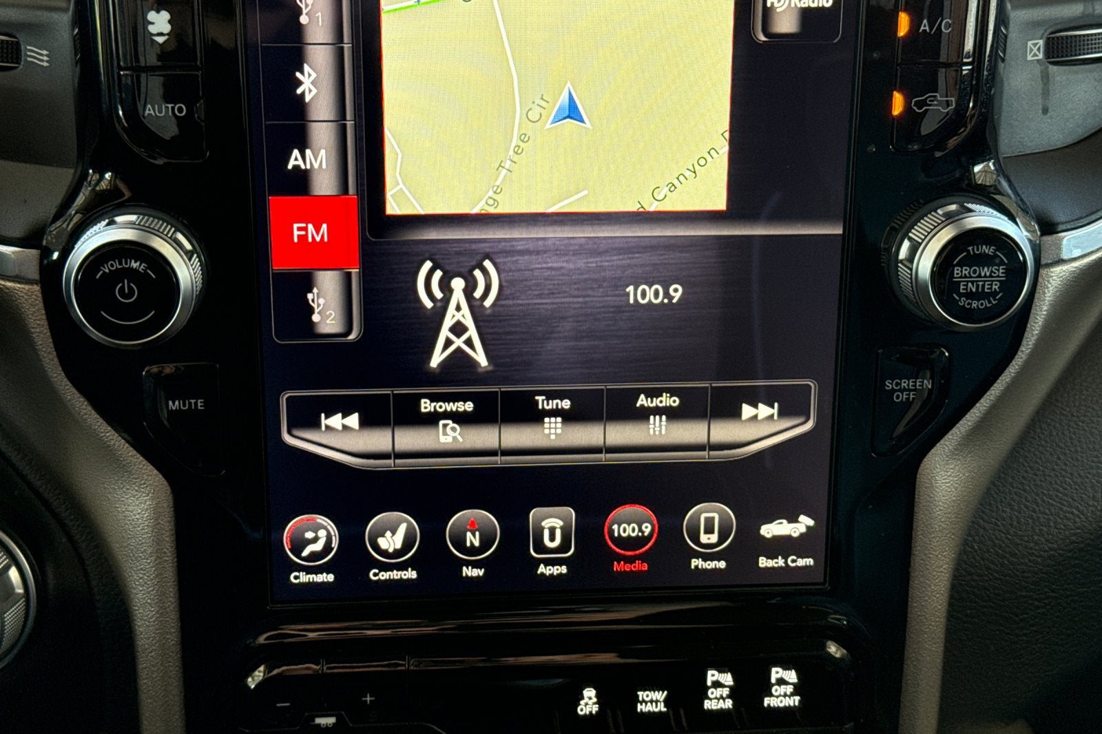 2019 RAM 1500 Laramie Crew Cab 4x2 5'7" Box
