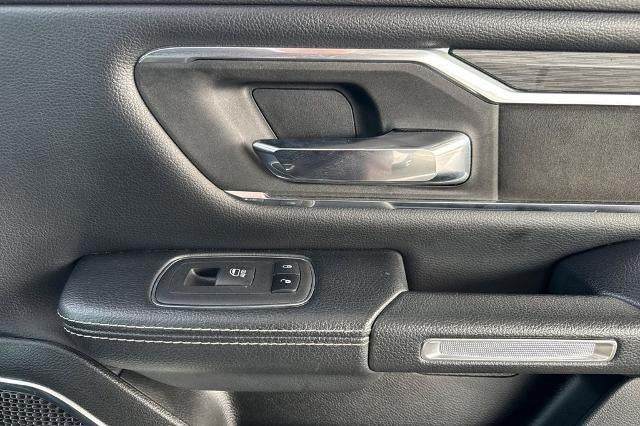 2024 RAM 1500 Laramie Crew Cab 4x2 5'7" Box