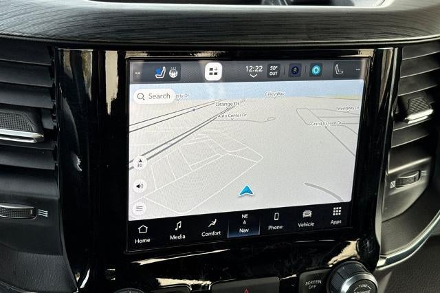 2024 RAM 1500 Laramie Crew Cab 4x2 5'7" Box