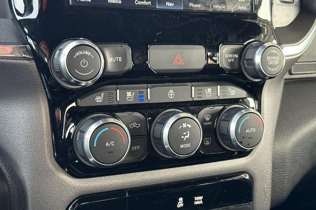 2024 RAM 1500 Laramie Crew Cab 4x2 5'7" Box