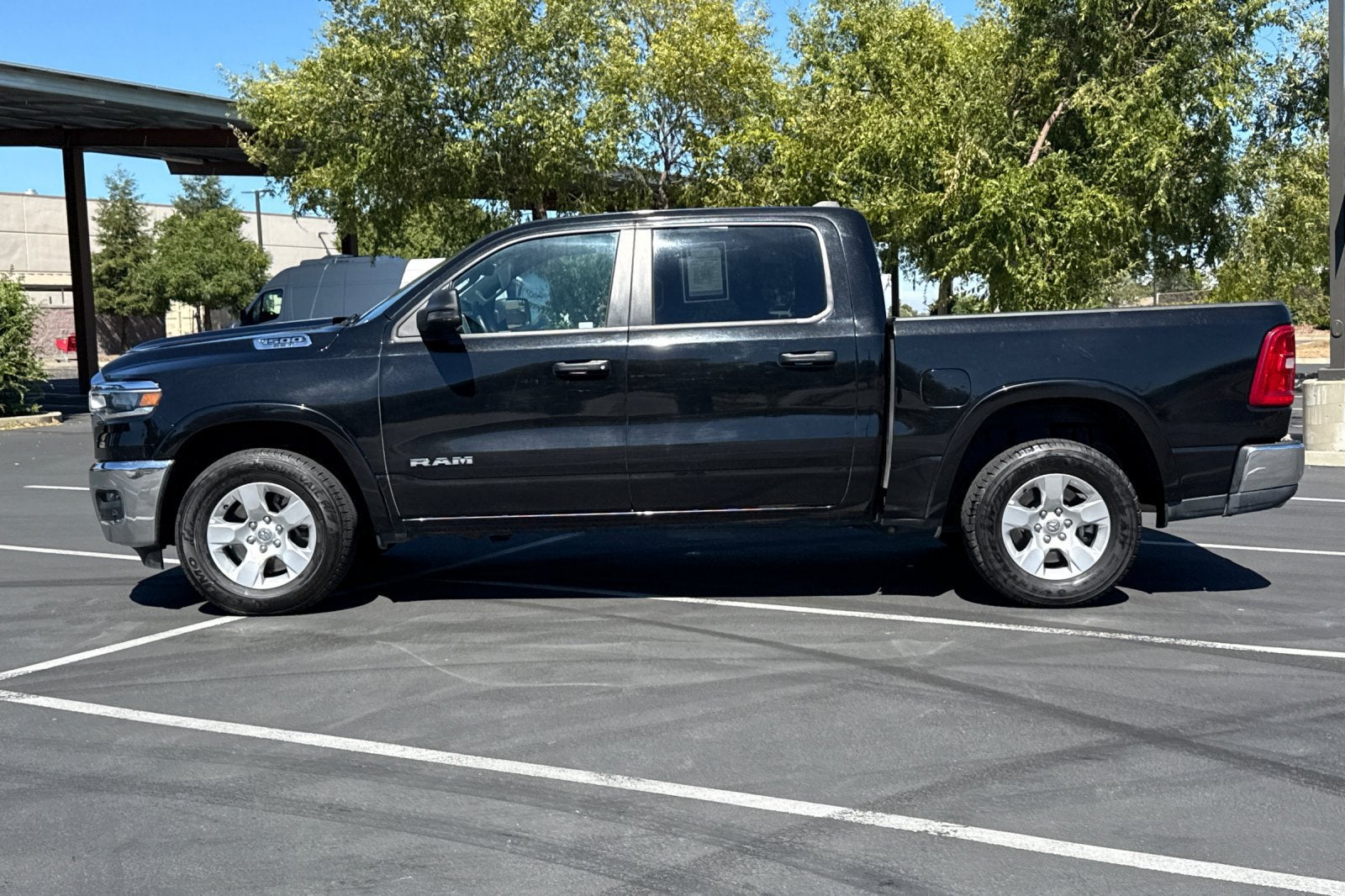 2025 RAM 1500 Big Horn Crew Cab 4x4 5'7" Box