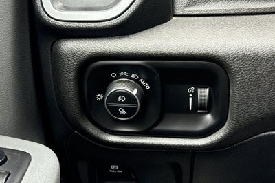 2021 RAM 1500 Big Horn Crew Cab 4x4 5'7" Box