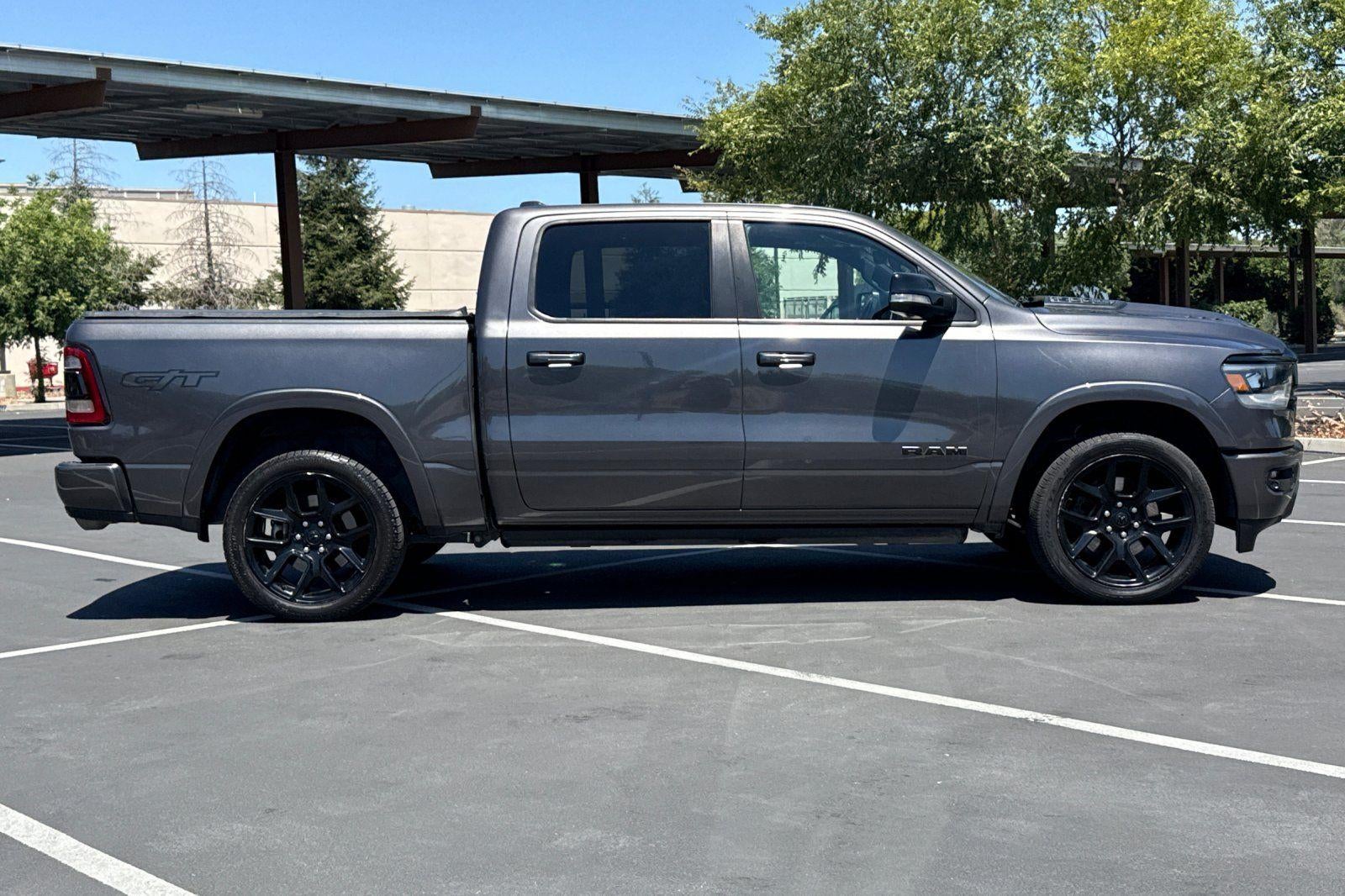 2022 RAM 1500 Laramie Crew Cab 4x4 5'7" Box