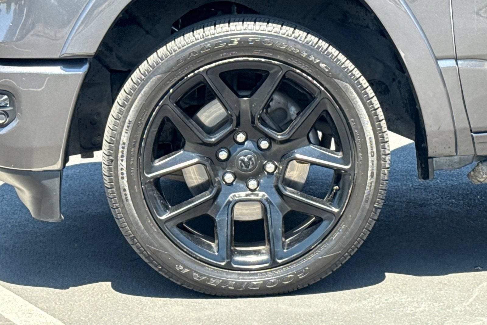 2022 RAM 1500 Laramie Crew Cab 4x4 5'7" Box