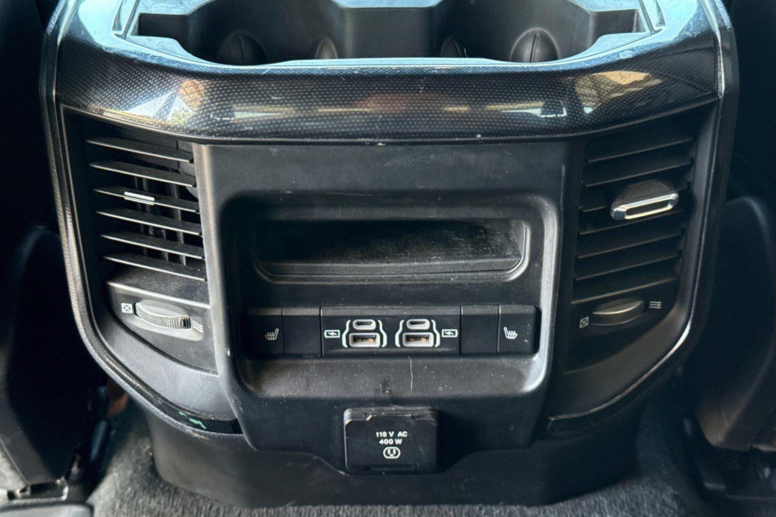 2022 RAM 1500 Laramie Crew Cab 4x4 5'7" Box