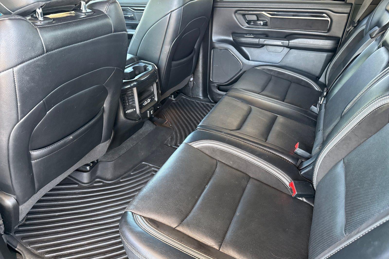 2022 RAM 1500 Laramie Crew Cab 4x4 5'7" Box