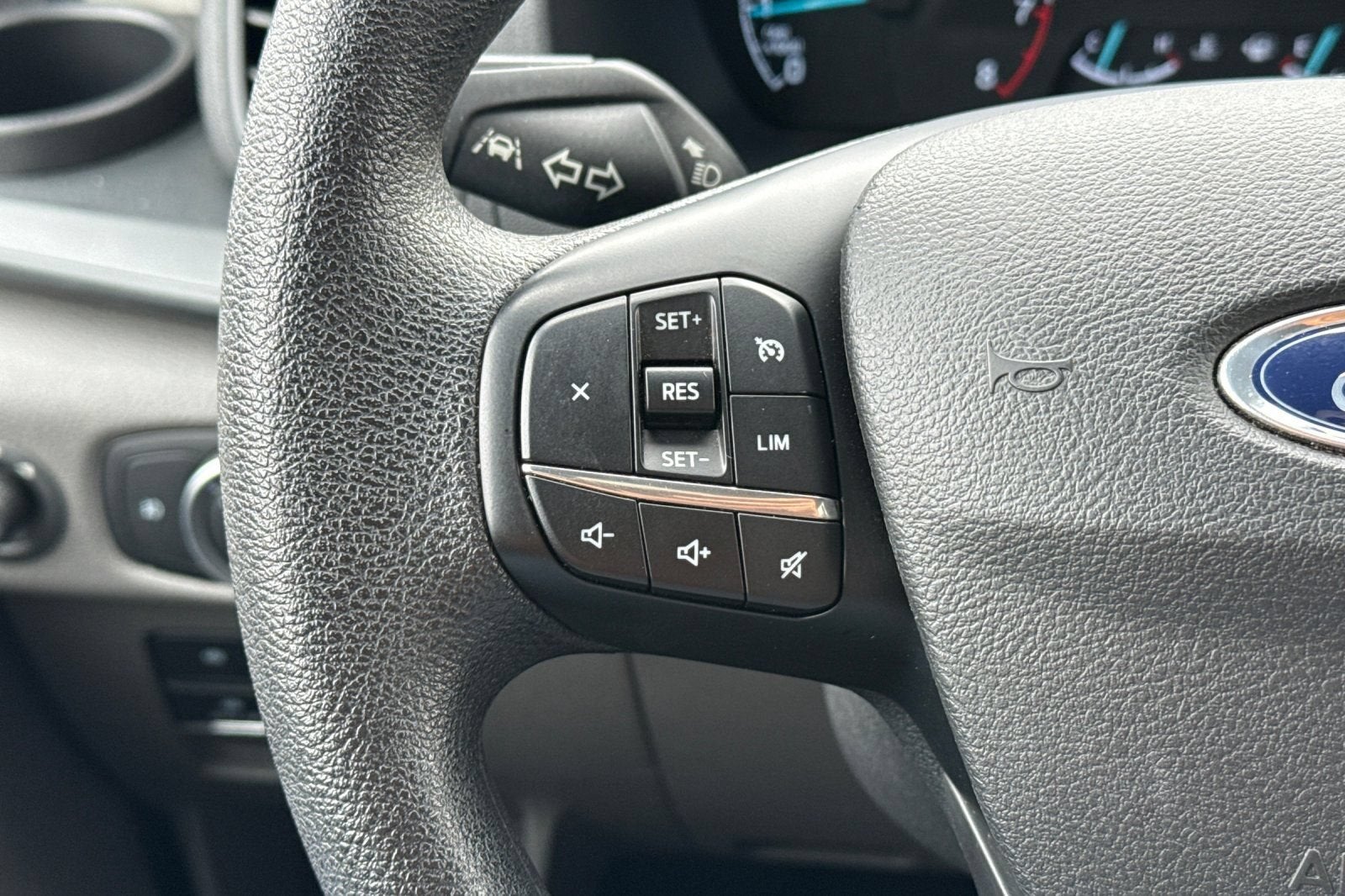 2025 Ford Transit Passenger Wagon XL