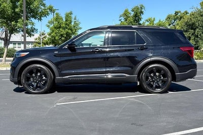 2024 Ford Explorer ST-Line