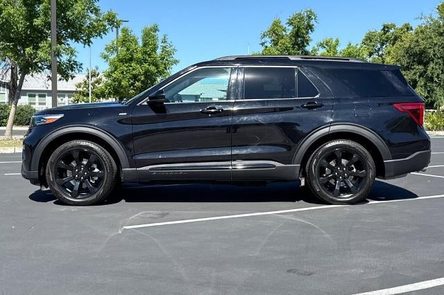 2024 Ford Explorer ST-Line