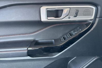 2024 Ford Explorer ST-Line