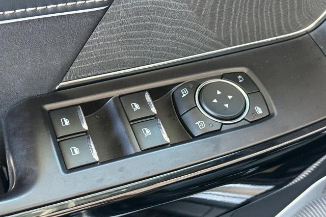 2024 Ford F-150 Lightning Platinum