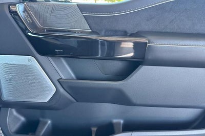 2024 Ford F-150 Lightning Platinum