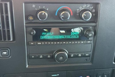 2024 Chevrolet Express Passenger 3500 1LT