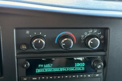 2024 Chevrolet Express Passenger 3500 1LT