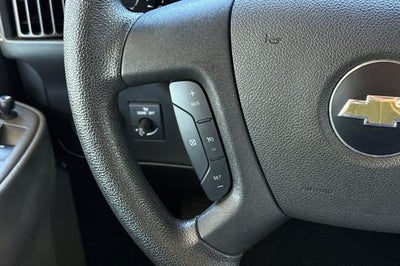 2024 Chevrolet Express Passenger 3500 1LT