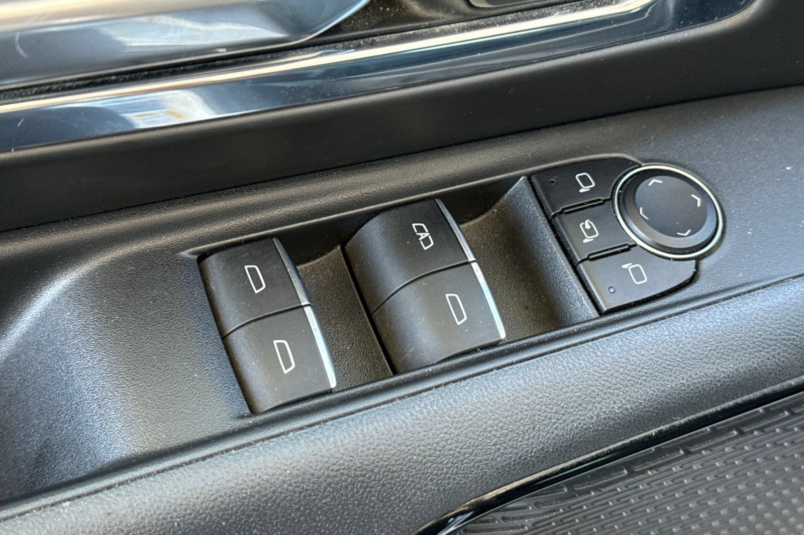 2025 Chevrolet Silverado EV LT - Extended Range