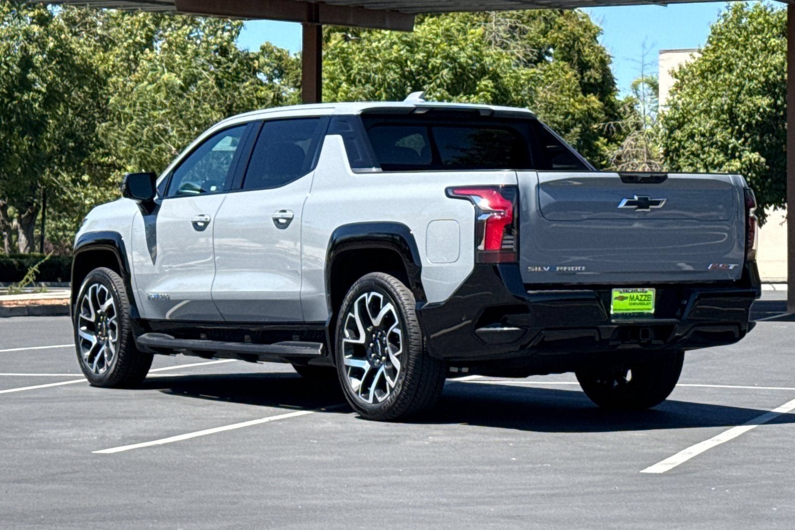 2025 Chevrolet Silverado EV RST - Max Range