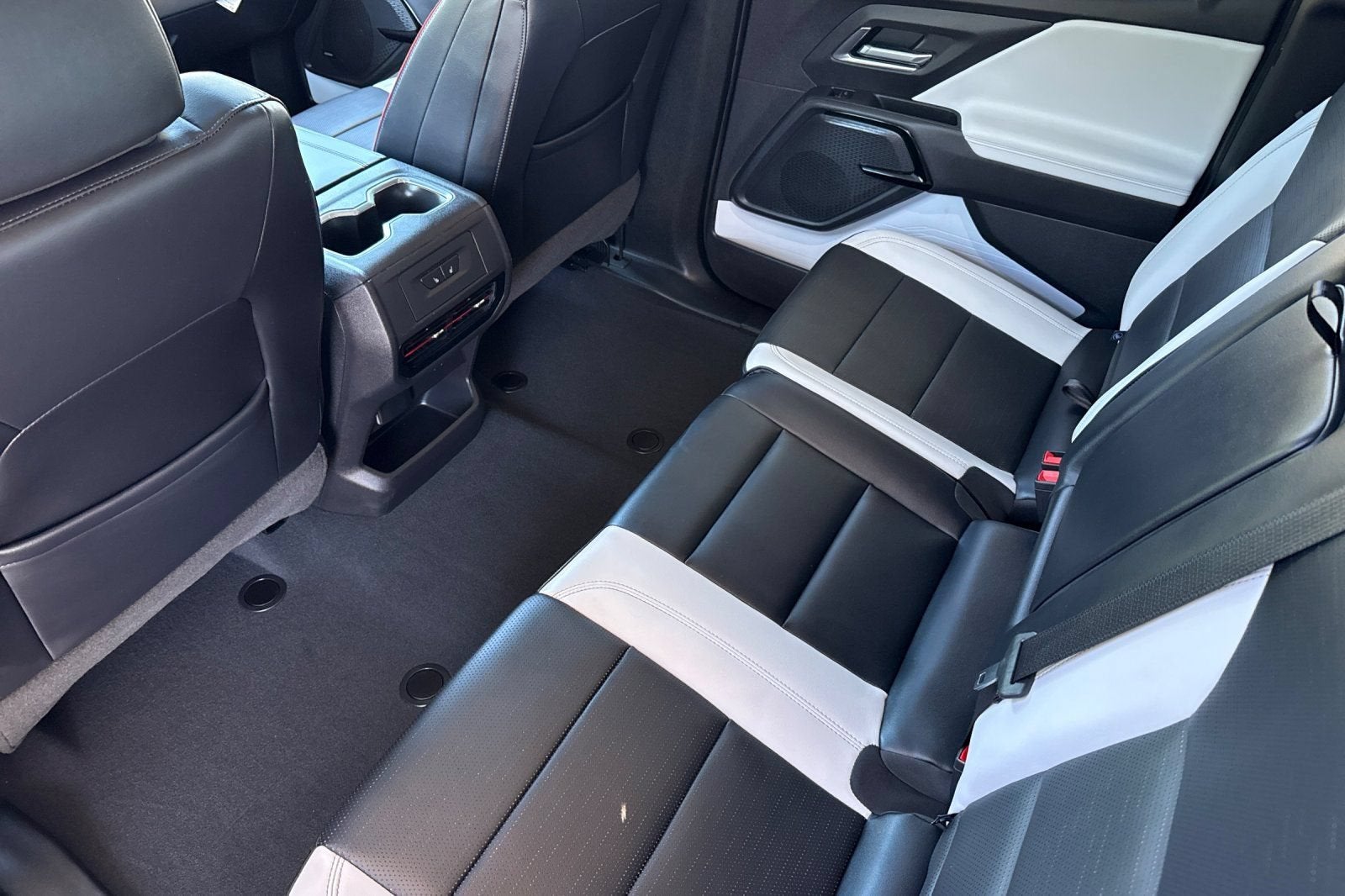 2025 Chevrolet Silverado EV RST - Max Range