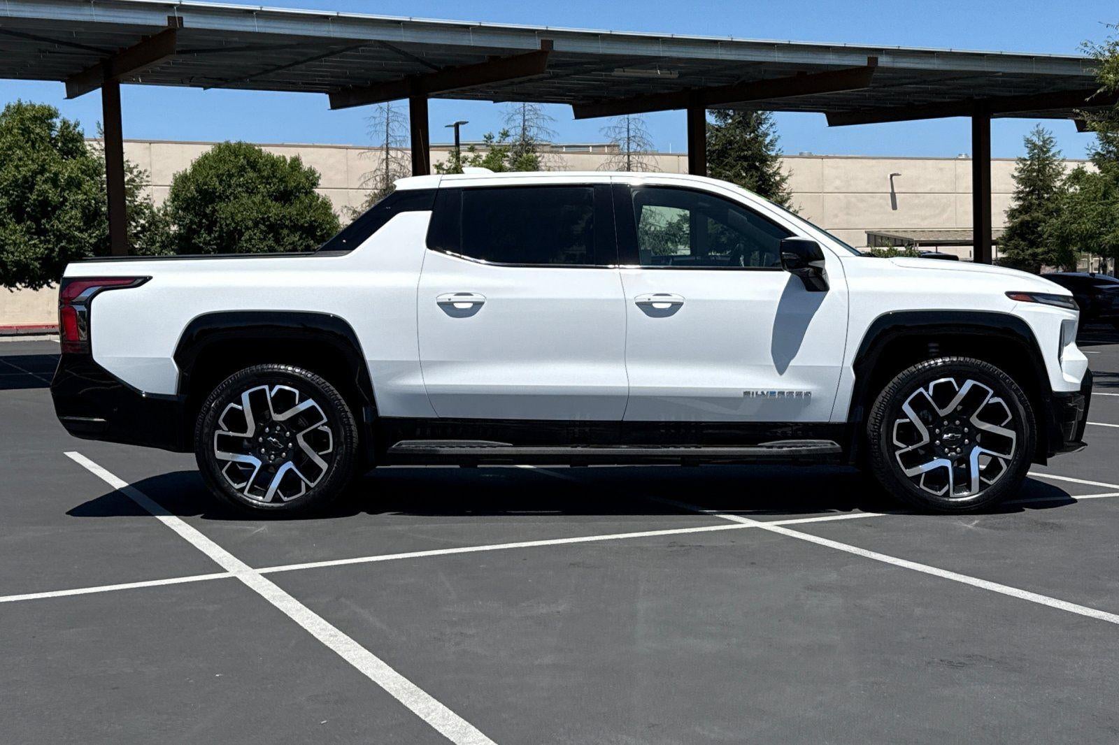 2025 Chevrolet Silverado EV RST - Max Range
