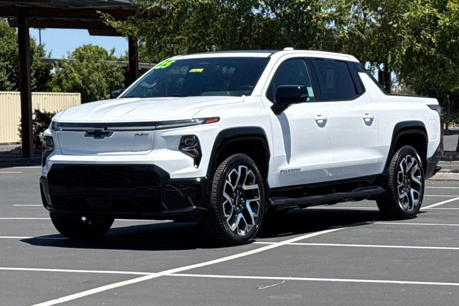 2025 Chevrolet Silverado EV RST - Max Range